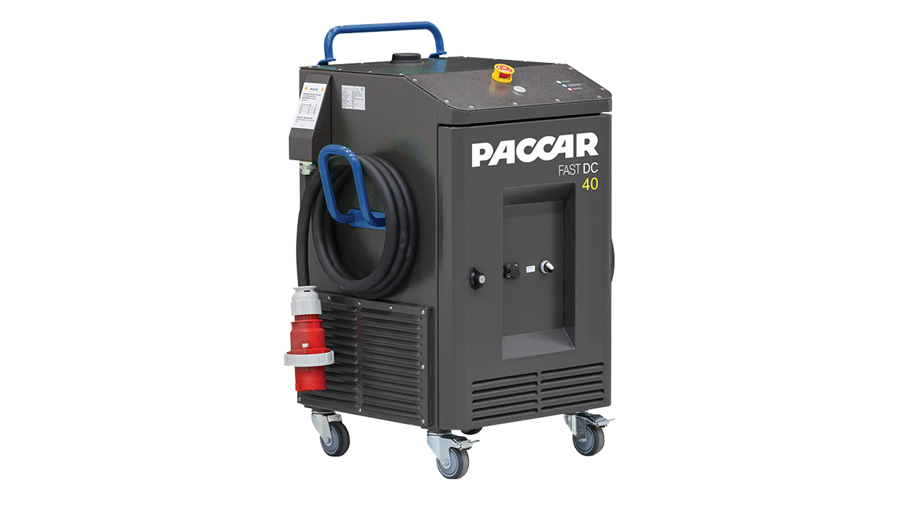 Chargeur mobile PacMobile PACCAR 40 kW DC transportable pour camions et VUL électriques