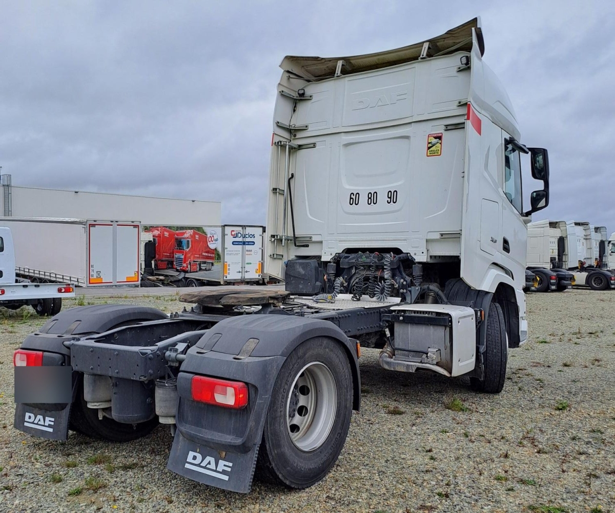 DAF XFn 480 FT 4×2 - 2022 - Camion DAF XF 480 FT d’occasion 2022 – vue trois-quarts arrière