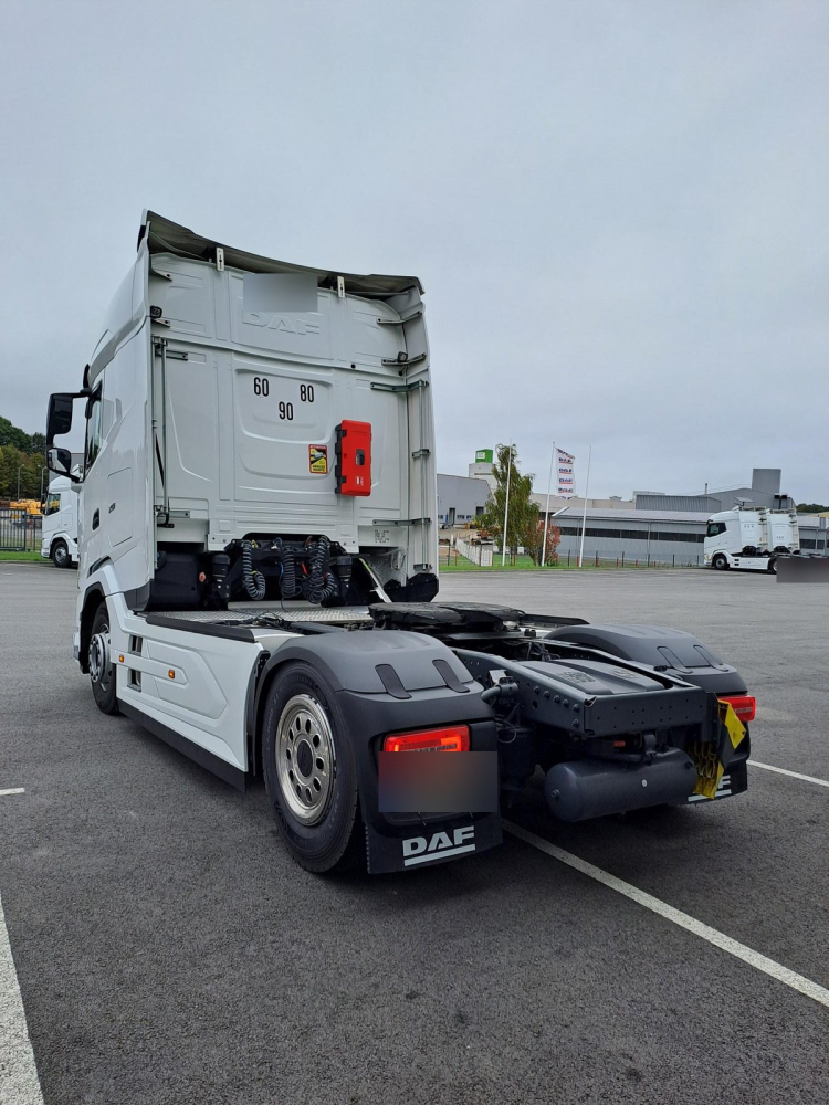 DAF XG 480 FT 4×2 - 2022 - Camion DAF XG 480 FT d’occasion 2022 – vue trois-quarts arrière