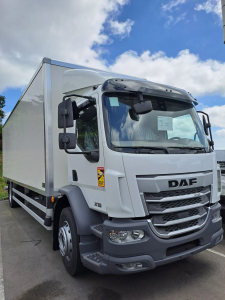 DAF XB310 19t Fourgon avec hayon